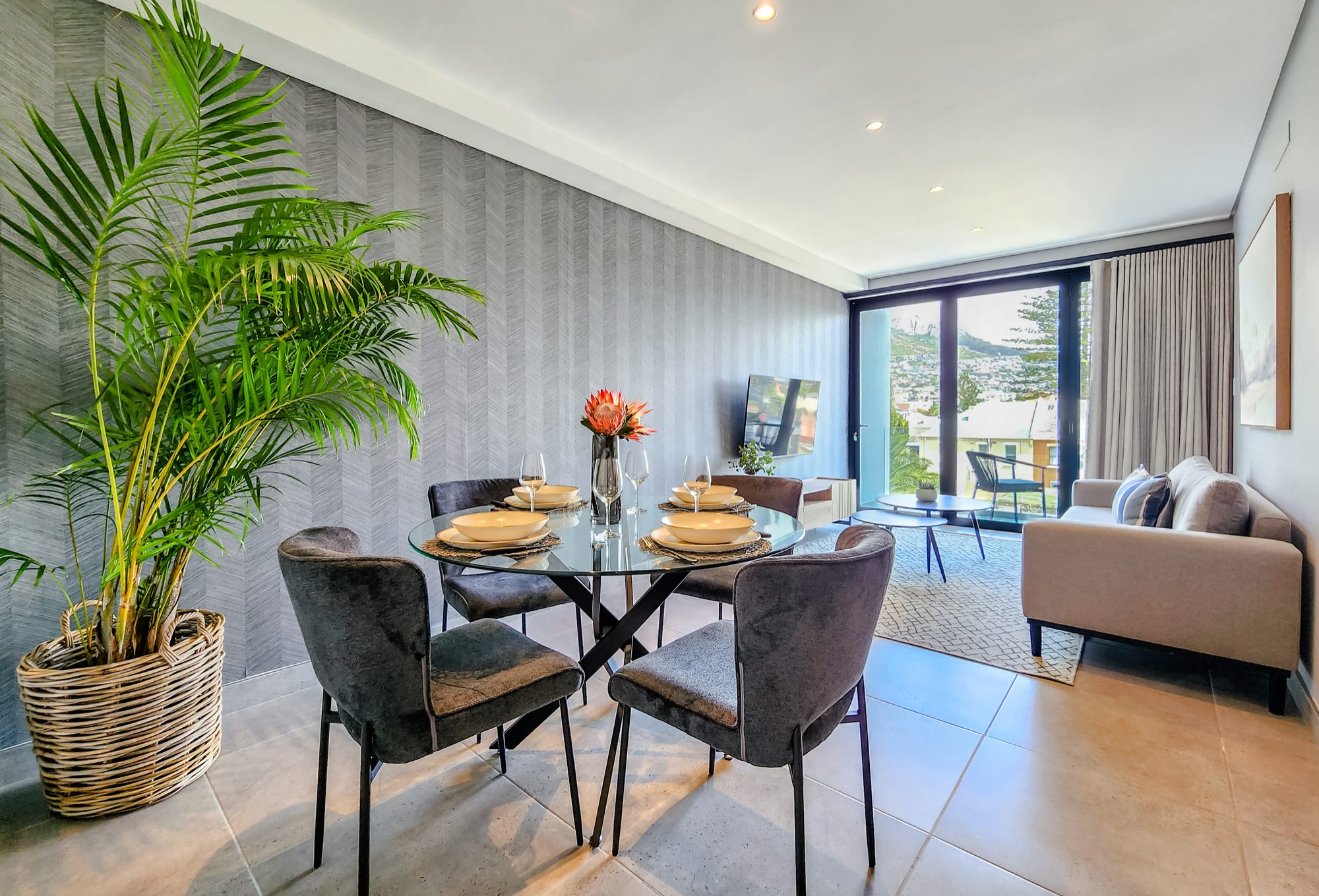 Luxury 2BR | Mountain Views | Balcony | Parking — image 1